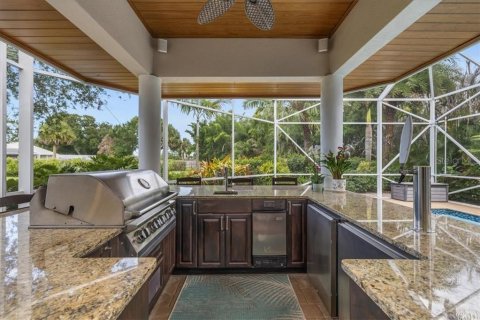 House in Vero Beach, Florida 4 bedrooms, 238.02 sq.m. № 2396473 - photo 6