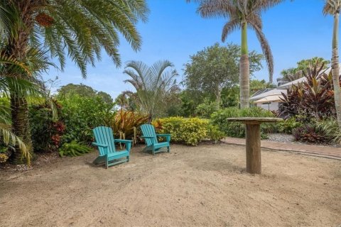 House in Vero Beach, Florida 4 bedrooms, 238.02 sq.m. № 2396473 - photo 25