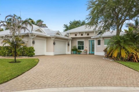 House in Vero Beach, Florida 4 bedrooms, 238.02 sq.m. № 2396473