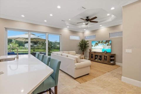 House in Vero Beach, Florida 4 bedrooms, 238.02 sq.m. № 2396473 - photo 9