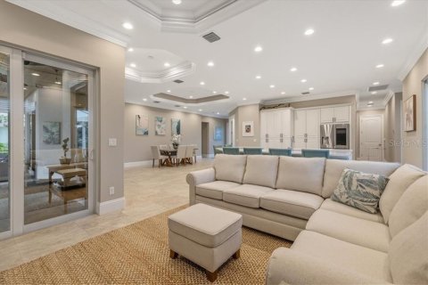 House in Vero Beach, Florida 4 bedrooms, 238.02 sq.m. № 2396473 - photo 10