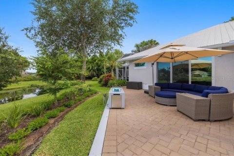 House in Vero Beach, Florida 4 bedrooms, 238.02 sq.m. № 2396473 - photo 29