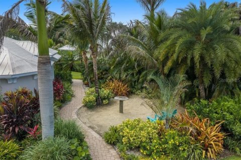 House in Vero Beach, Florida 4 bedrooms, 238.02 sq.m. № 2396473 - photo 26