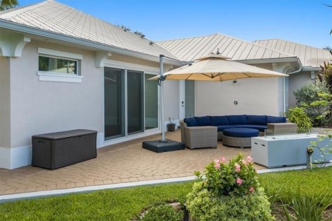 House in Vero Beach, Florida 4 bedrooms, 238.02 sq.m. № 2396473 - photo 28