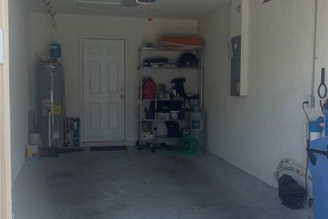 Adosado en alquiler en Pinellas Park, Florida, 2 dormitorios, 117.89 m2 № 1910215 - foto 2