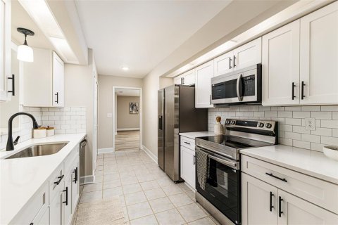 Купить виллу или дом в Лейкленд, Флорида 3 комнаты, 211.26м2, № 2312882 - фото 2