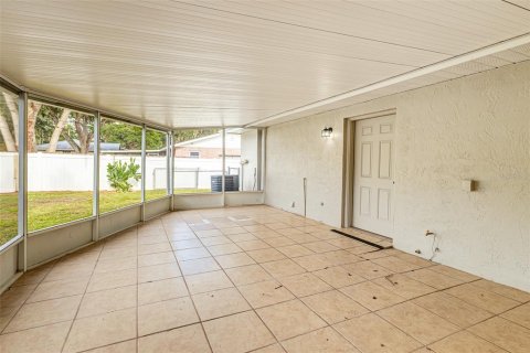 Купить виллу или дом в Лейкленд, Флорида 3 комнаты, 211.26м2, № 2312882 - фото 24