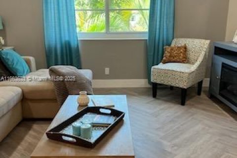 Condominio en venta en Oakland Park, Florida, 1 dormitorio, 65.87 m2 № 1374376 - foto 6