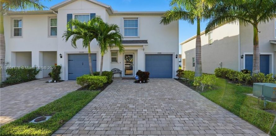 Villa ou maison à Naples, Floride 3 chambres № 1964245