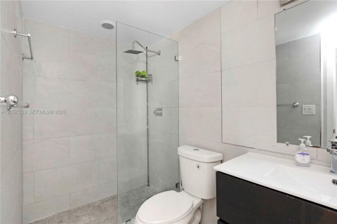 Купить кондоминиум в Пайнкрест, Флорида 2 спальни, 74.79м2, № 2168134 - фото 22