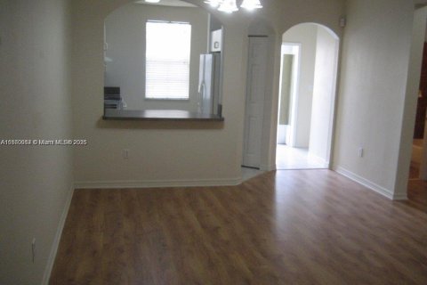 Touwnhouse à louer à Homestead, Floride: 3 chambres, 128.02 m2 № 1890452 - photo 3