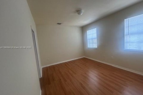 Touwnhouse à louer à Homestead, Floride: 3 chambres, 128.02 m2 № 1890452 - photo 8