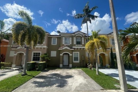 Touwnhouse à louer à Homestead, Floride: 3 chambres, 128.02 m2 № 1890452 - photo 1