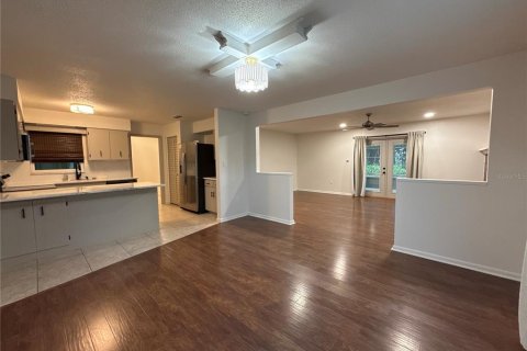 Villa ou maison à louer à Ocala, Floride: 3 chambres, 146.14 m2 № 2157380 - photo 3