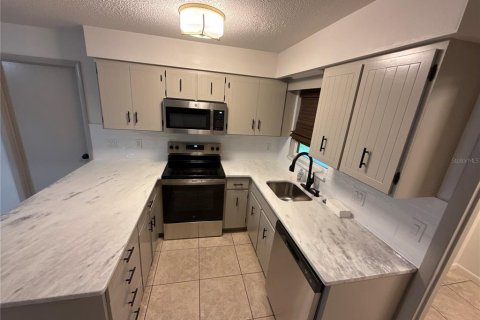 Villa ou maison à louer à Ocala, Floride: 3 chambres, 146.14 m2 № 2157380 - photo 4