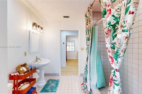 Купить виллу или дом в Хомстед, Флорида 7 спален, 306.02м2, № 1971135 - фото 29