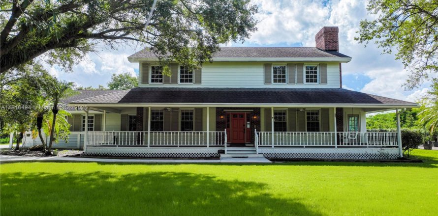 Дом в Хомстед, Флорида 7 спален, 306.02м2 № 1971135