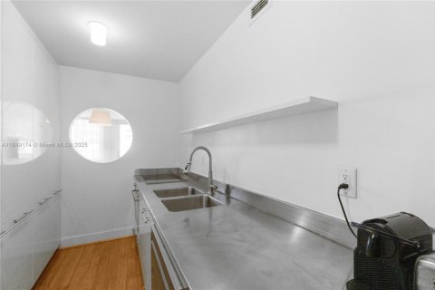 Снять в аренду кондоминиум в Майами-Бич, Флорида 1 спальня, 82.68м2, № 1957956 - фото 9