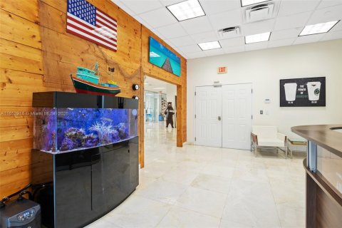 Propiedad comercial en venta en Fort Lauderdale, Florida № 1861528 - foto 25