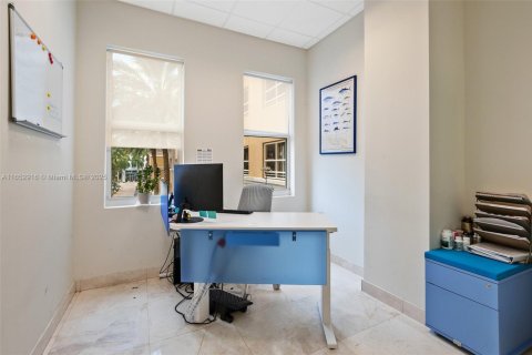 Propiedad comercial en venta en Fort Lauderdale, Florida № 1861528 - foto 21