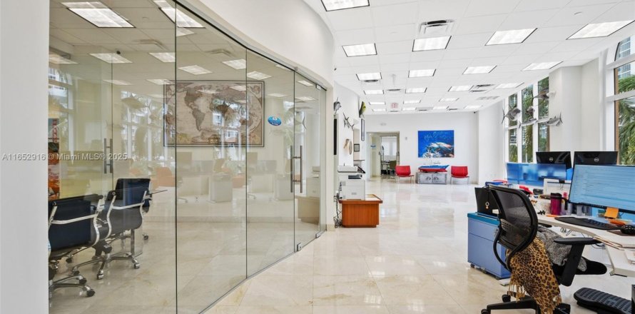 Propiedad comercial en Fort Lauderdale, Florida № 1861528