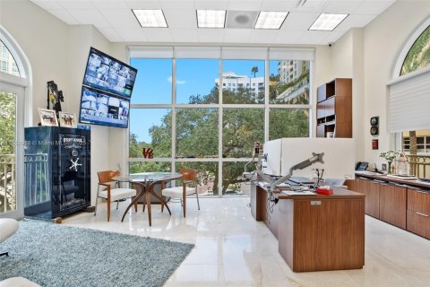 Propiedad comercial en venta en Fort Lauderdale, Florida № 1861528 - foto 16