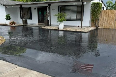 Casa en Miami, Florida 3 dormitorios, 142.33 m2 № 2001707