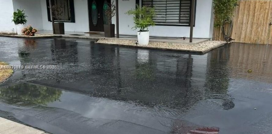 Casa en Miami, Florida 3 dormitorios, 142.33 m2 № 2001707