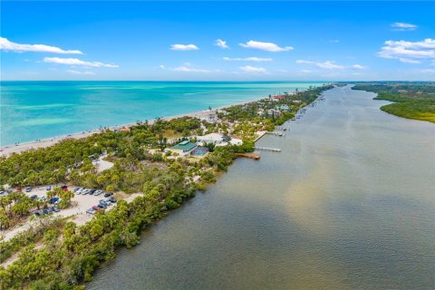 House in Port Charlotte, Florida 5 bedrooms, 182.18 sq.m. № 1855860 - photo 8