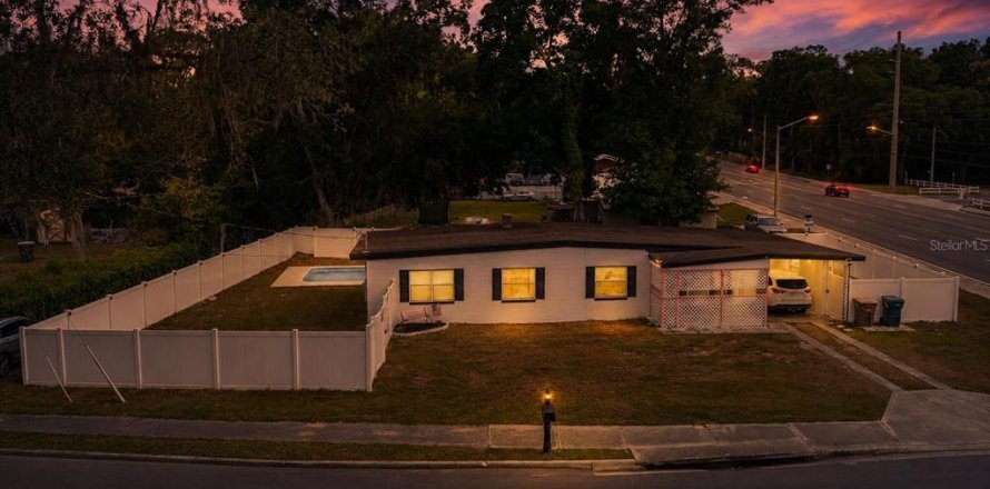 Villa ou maison à Ocala, Floride 4 chambres, 148.74 m2 № 2147617