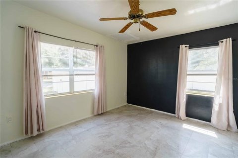 Villa ou maison à vendre à Ocala, Floride: 4 chambres, 148.74 m2 № 2147617 - photo 24