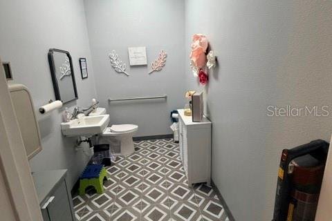 Immobilier commercial à louer à DeLand, Floride: 1247.86 m2 № 2399381 - photo 6
