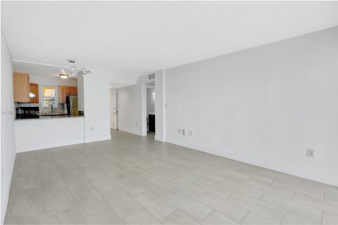 Copropriété à vendre à Miami, Floride: 1 chambre, 67.63 m2 № 1779394 - photo 6