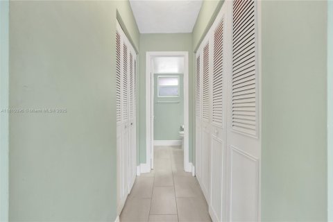 Copropriété à vendre à Miami, Floride: 1 chambre, 67.63 m2 № 1779394 - photo 13