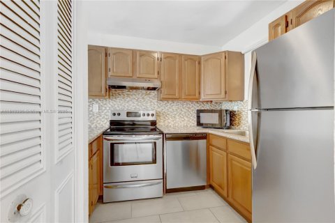 Copropriété à vendre à Miami, Floride: 1 chambre, 67.63 m2 № 1779394 - photo 9