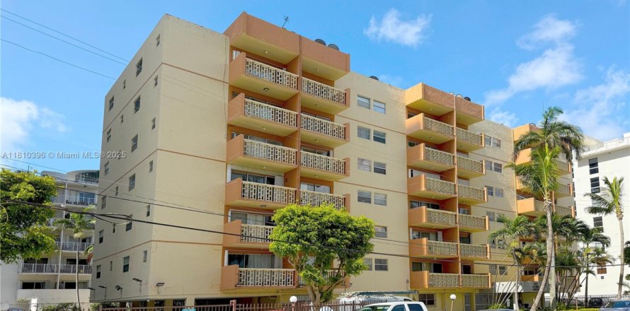 Condo à Miami, Floride, 1 chambre  № 1779394