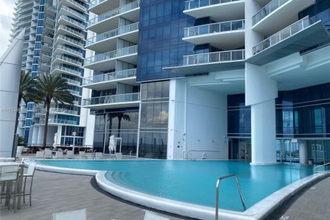 Condo in Sunny Isles Beach, Florida, 1 bedroom  № 1728523 - photo 1