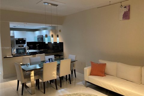Condo in Sunny Isles Beach, Florida, 1 bedroom  № 1728523 - photo 6