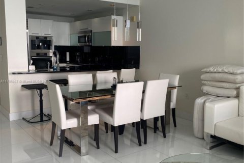 Condo in Sunny Isles Beach, Florida, 1 bedroom  № 1728523 - photo 12