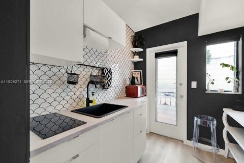 Снять в аренду кондоминиум в Майами-Бич, Флорида 35.3м2, № 1987586 - фото 18