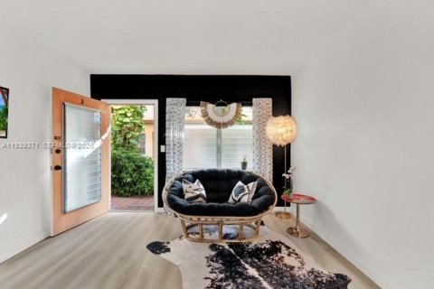 Снять в аренду кондоминиум в Майами-Бич, Флорида 35.3м2, № 1987586 - фото 5