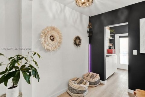 Снять в аренду кондоминиум в Майами-Бич, Флорида 35.3м2, № 1987586 - фото 4