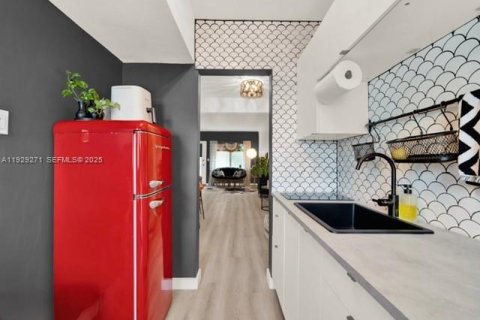 Снять в аренду кондоминиум в Майами-Бич, Флорида 35.3м2, № 1987586 - фото 9