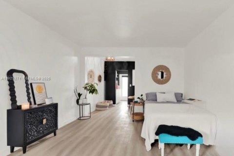 Снять в аренду кондоминиум в Майами-Бич, Флорида 35.3м2, № 1987586 - фото 3