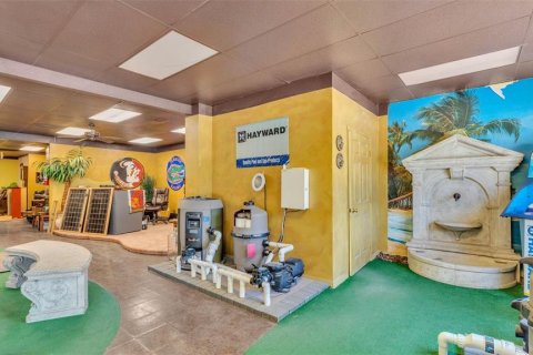 Commercial property in Lakeland, Florida 464.51 sq.m. № 1833385 - photo 9