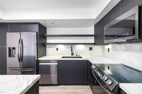 Купить кондоминиум в Майами, Флорида 2 спальни, 117.8м2, № 2023590 - фото 16