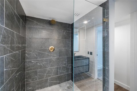 Купить кондоминиум в Майами, Флорида 2 спальни, 117.8м2, № 2023590 - фото 28