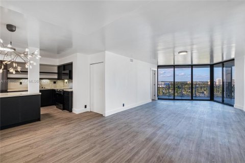 Купить кондоминиум в Майами, Флорида 2 спальни, 117.8м2, № 2023590 - фото 2