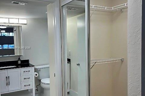 Снять в аренду кондоминиум в Окленд-Парк, Флорида 2 спальни, 96.43м2, № 2024132 - фото 8