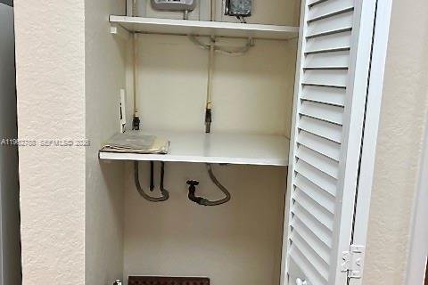 Снять в аренду кондоминиум в Окленд-Парк, Флорида 2 спальни, 96.43м2, № 2024132 - фото 6